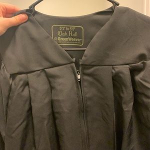 BLACK GRADUATION GOWN + cap